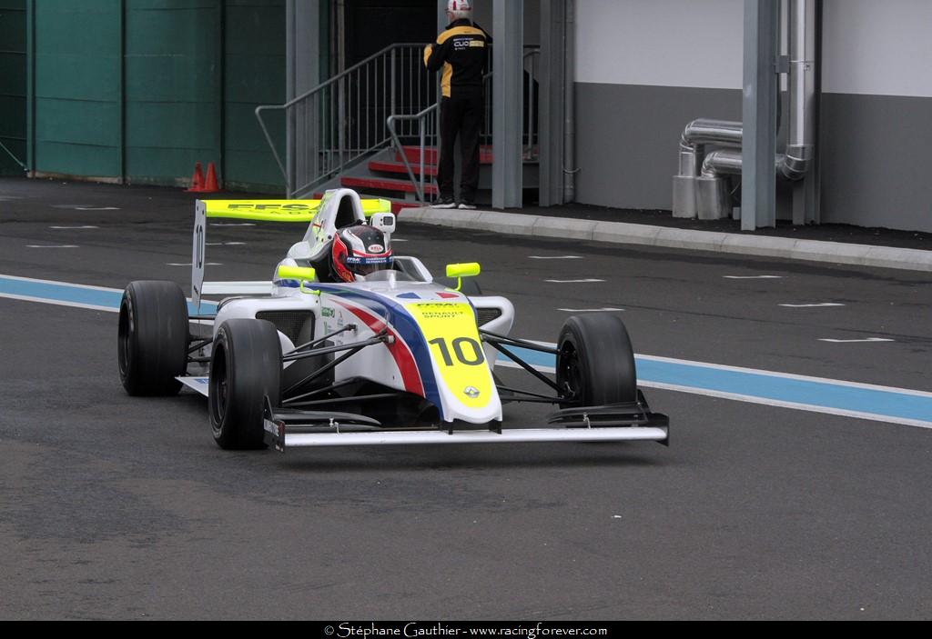 17_Magny-Cours_F4_1D01