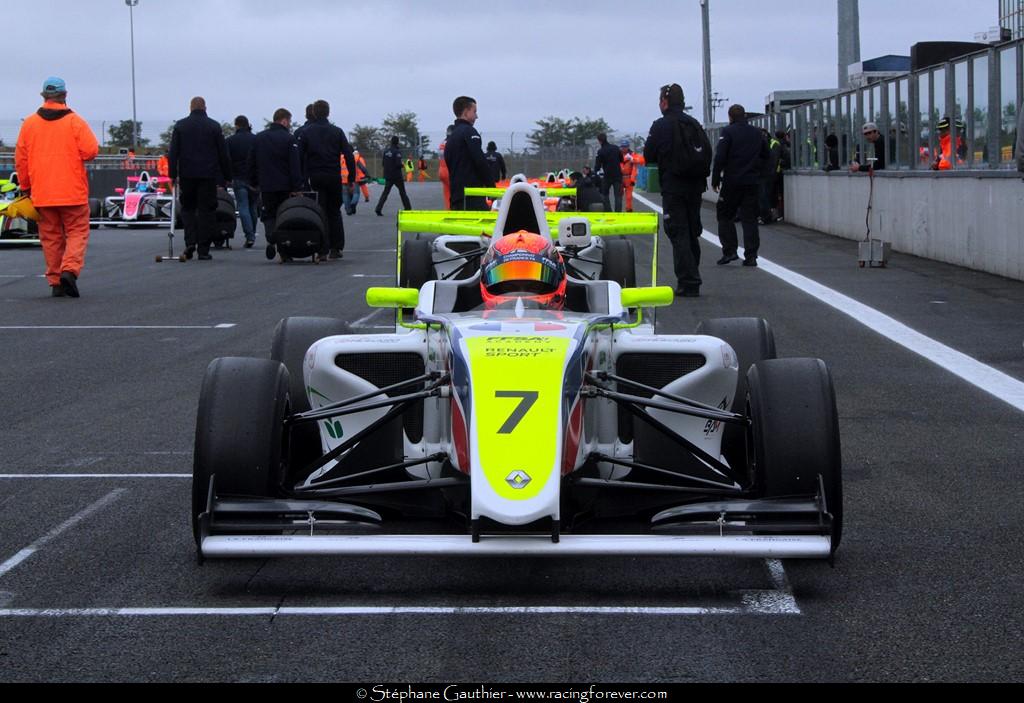17_Magny-Cours_F4_1D05