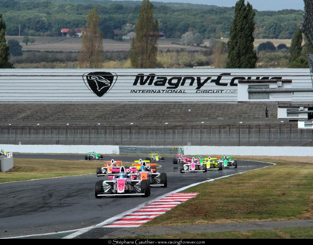 17_Magny-Cours_F4_2D20