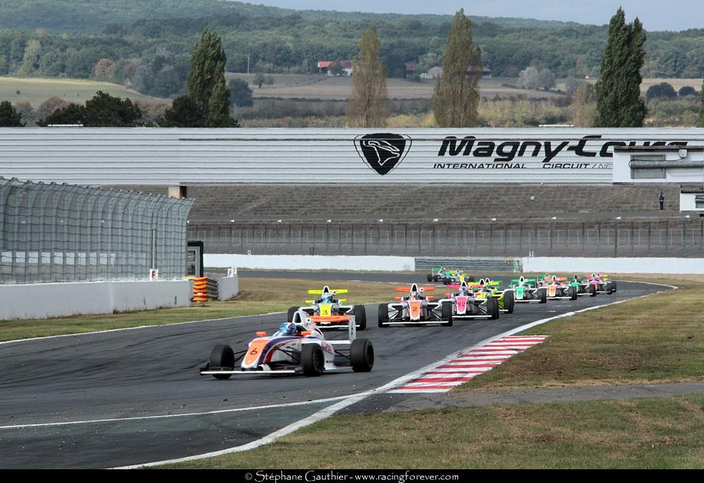17_Magny-Cours_F4_2D21