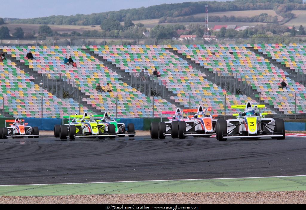 17_Magny-Cours_F4_2D25