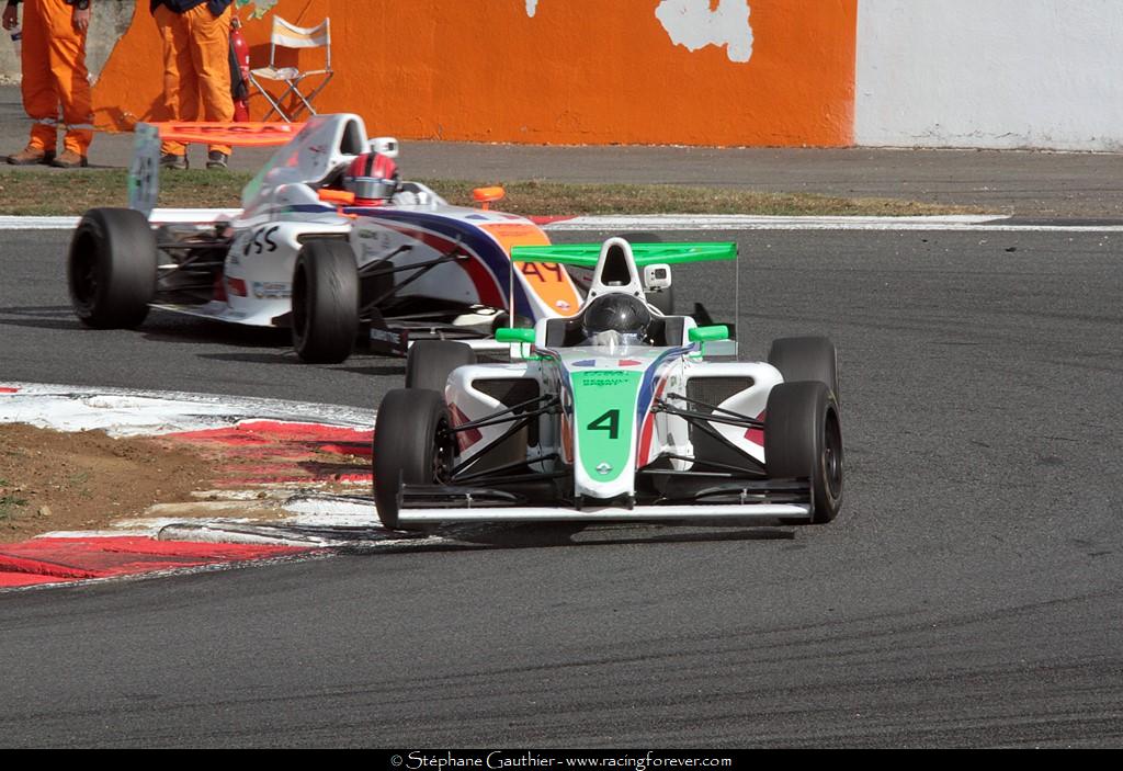 17_Magny-Cours_F4_2D31