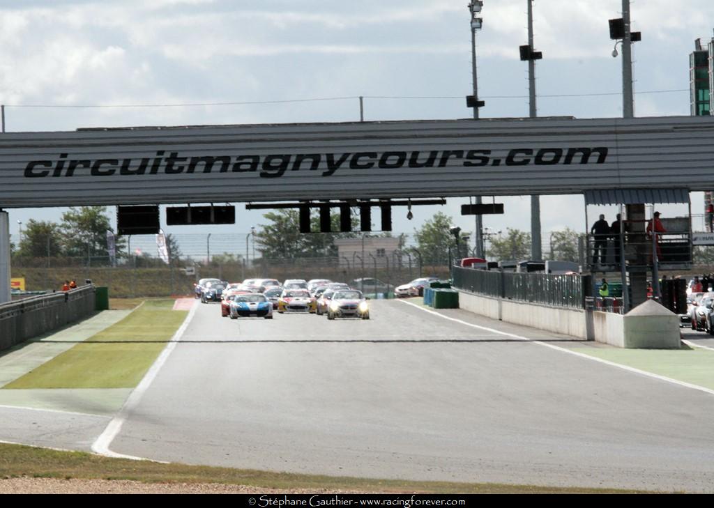 17_Magny-Cours_GT4_departS28
