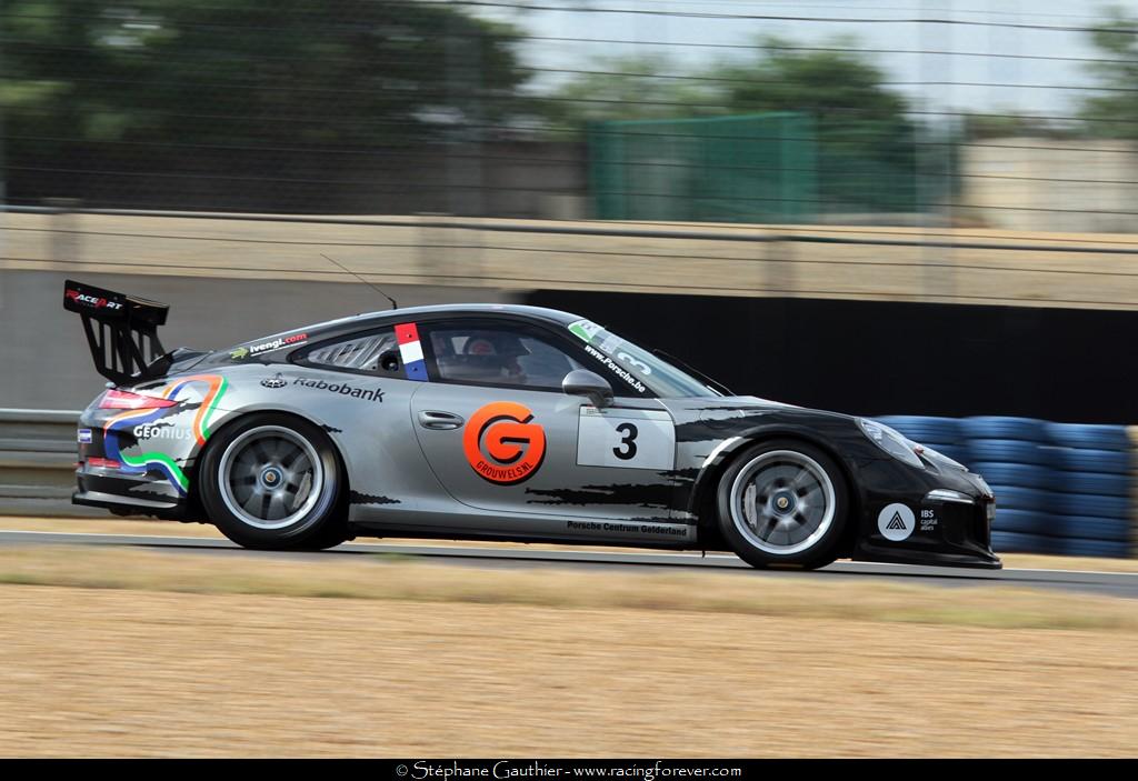 16_GTTour_LeMans_Porsche_D76