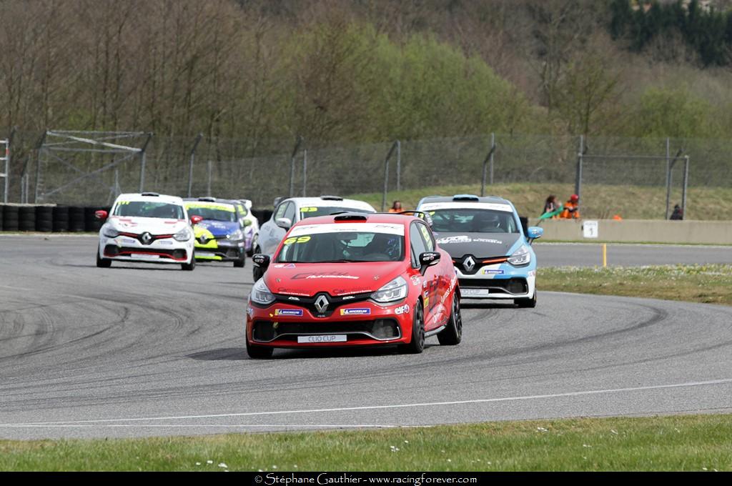 18_Clio_Nogaro_D03