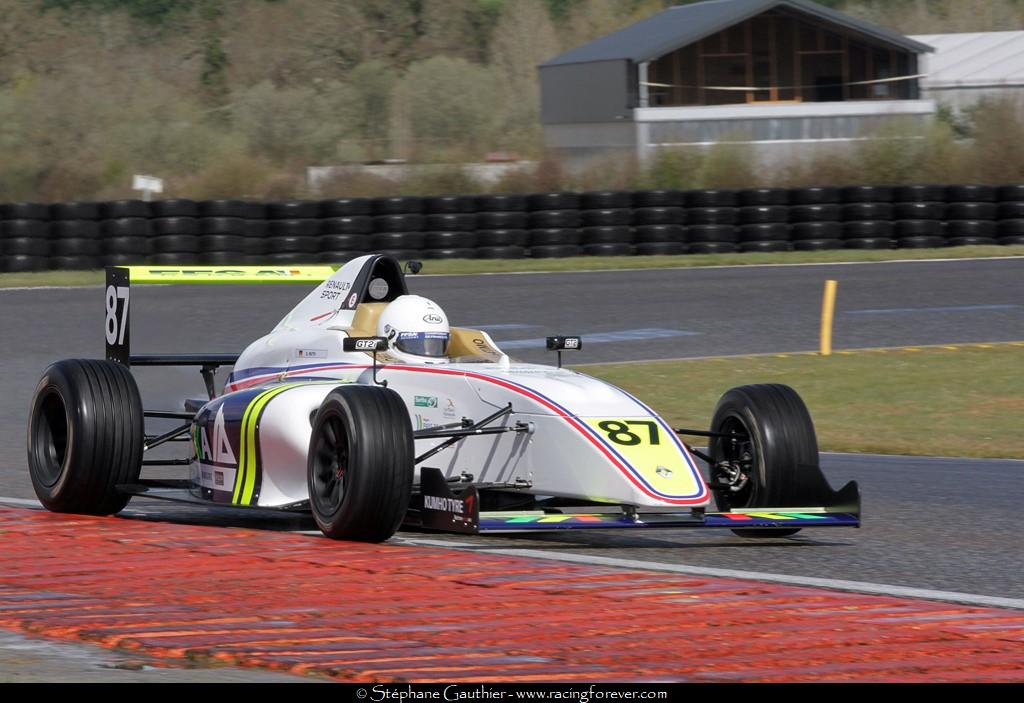 18_F4_Nogaro_S33