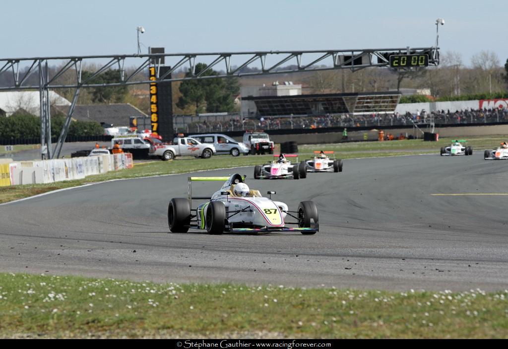 18_F4_Nogaro_D01