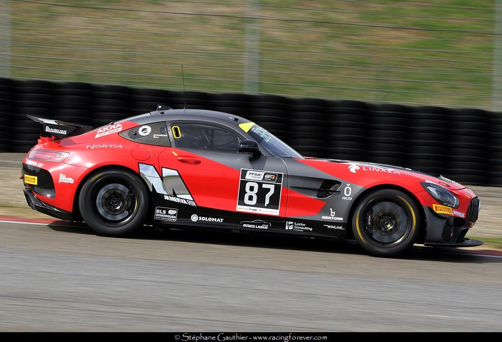 18_GT4_Nogaro_D215